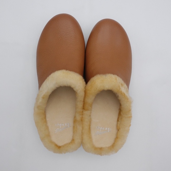 NEW Women's Dansko Magda Waxy Milled Shearling Lined Clogs Tan - Picture 4 of 7